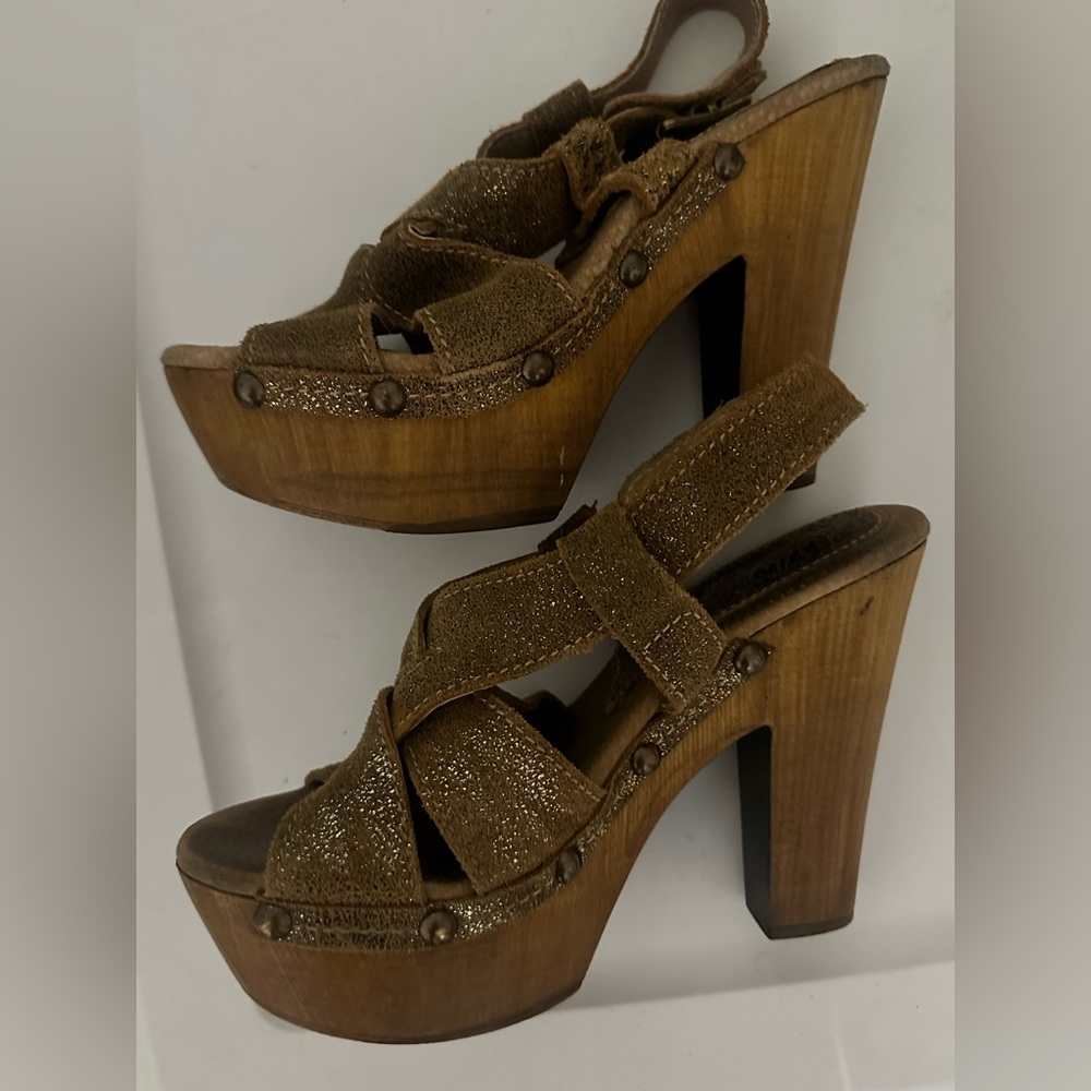 Sbicca Platforms - Picture 2 of 5